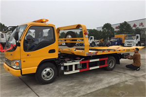 二连浩特哪里有拖车服务