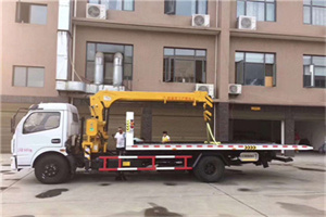 二连浩特附近汽车轮胎更换