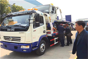 二连浩特汽车道路救援拖车价格